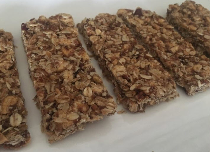 Homemade Healthy Apple Pie Granola Bar Recipe